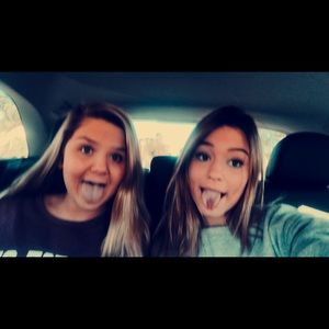 Meet your Posher, Ella